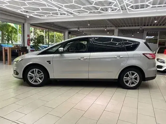Gebraucht Ford S-MAX Business Edition 150 PS (110 kW) 2019 Silber Van / Kleinbus
