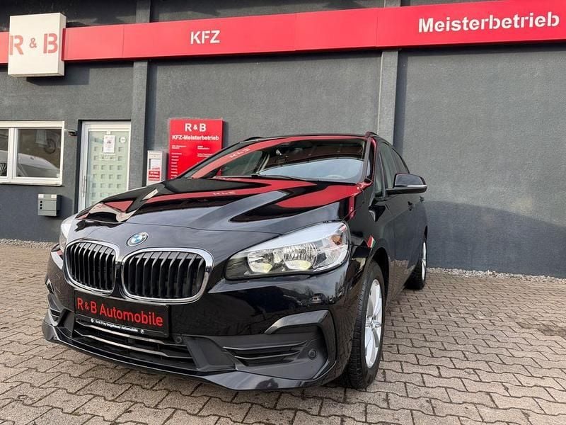 Schwarz Gebraucht 2018 BMW 216 Active Tourer Advantage Van / Kleinbus | 13.200 € (Fairer Preis) - Bild 1/4