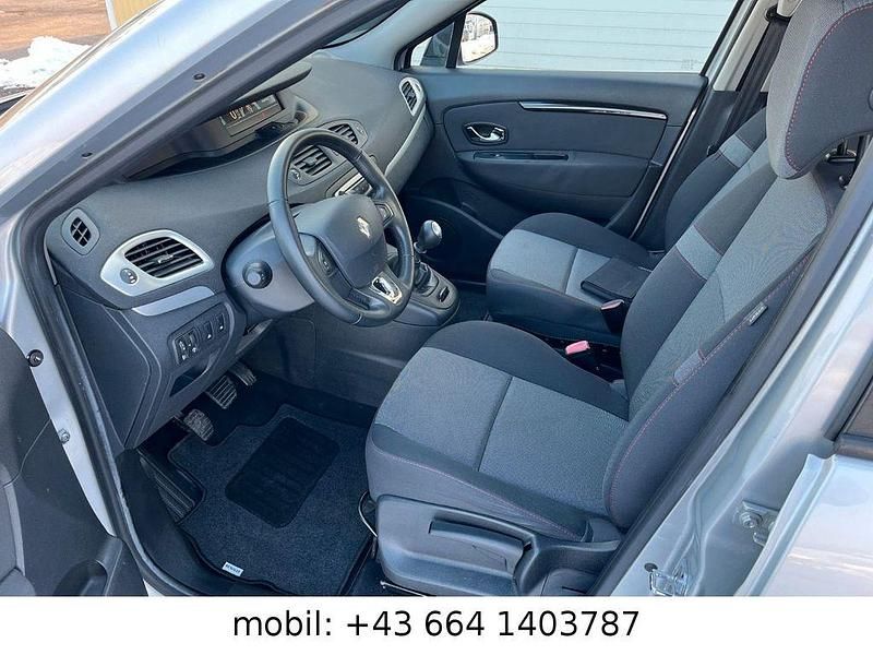 Gebraucht Renault Scénic III Expression 116 PS (85 kW) 2014 Silber Van / Kleinbus