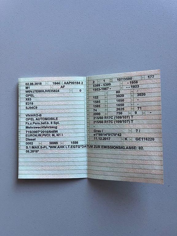 Gebraucht Opel Vivaro 145 PS (106 kW) 2018 Grau Van / Kleinbus