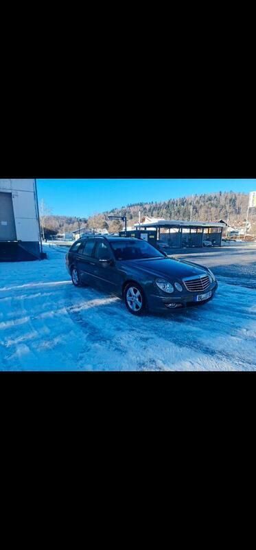 Braun Gebraucht 2007 Mercedes E220 Avantgarde Kombi | 6.100 € (Etwas zu teuer) - Bild 1/4