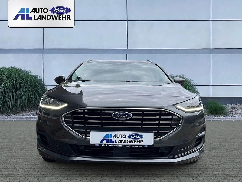 Gebraucht Ford Focus Titanium 125 PS (91 kW) 2024 Grau Kombi