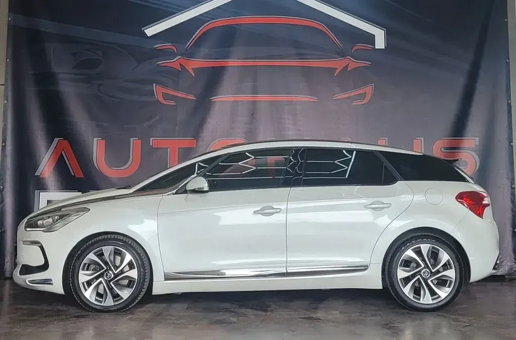 Gebraucht Citroën DS5 163 PS (119 kW) 2012 Weiß Kleinwagen