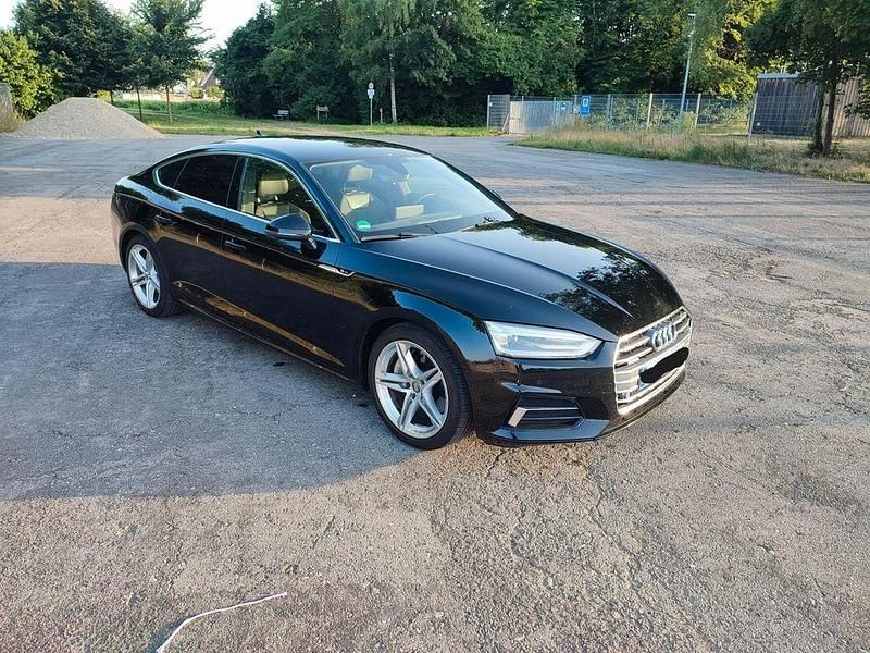 Schwarz Gebraucht 2018 Audi A5 Sportback S-Line Kleinwagen | 23.250 € (Guter Preis) - Bild 1/4