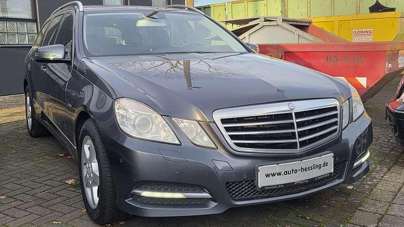 Gebraucht Mercedes E350 265 PS (194 kW) 2012 Tenoritgrau  metalliclack Kombi