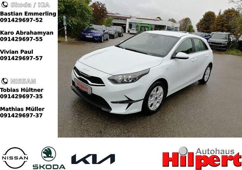 Weiß Neu 2025 Kia Ceed Vision Kleinwagen | 22.580 € (Fairer Preis) - Bild 1/4