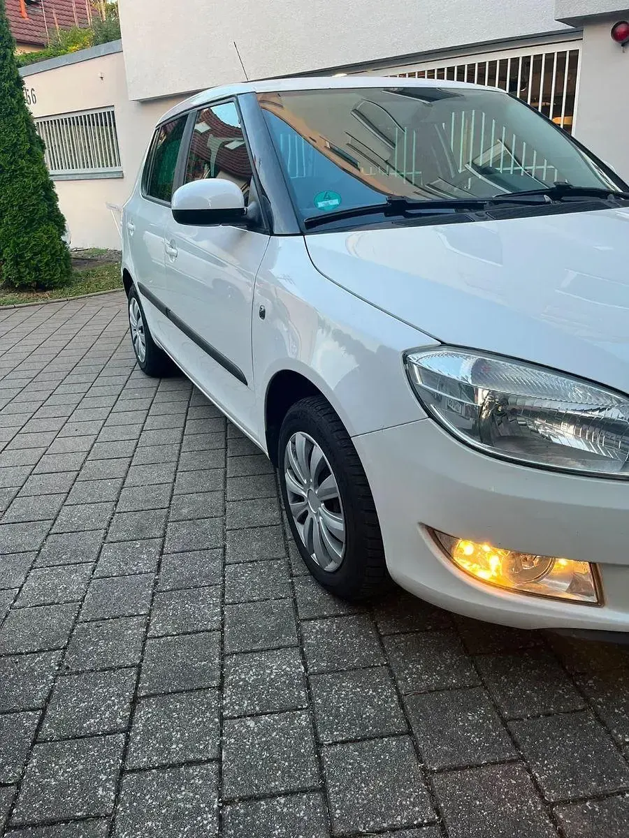 Gebraucht Skoda Fabia Active 86 PS (63 kW) 2011 Weiß Kleinwagen