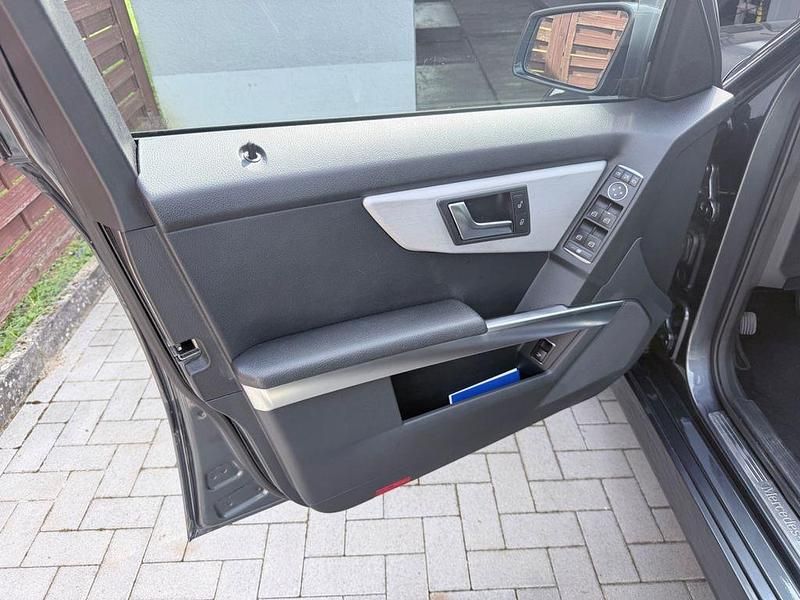 Gebraucht Mercedes GLK220 170 PS (125 kW) 2012 Grau SUV