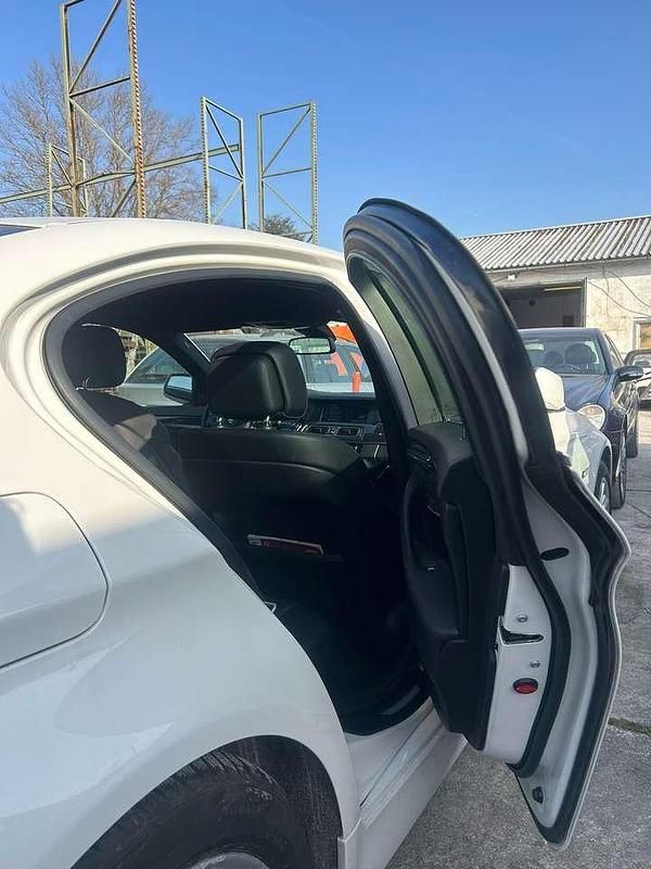 Gebraucht BMW 525 218 PS (160 kW) 2013 Weiß Limousine