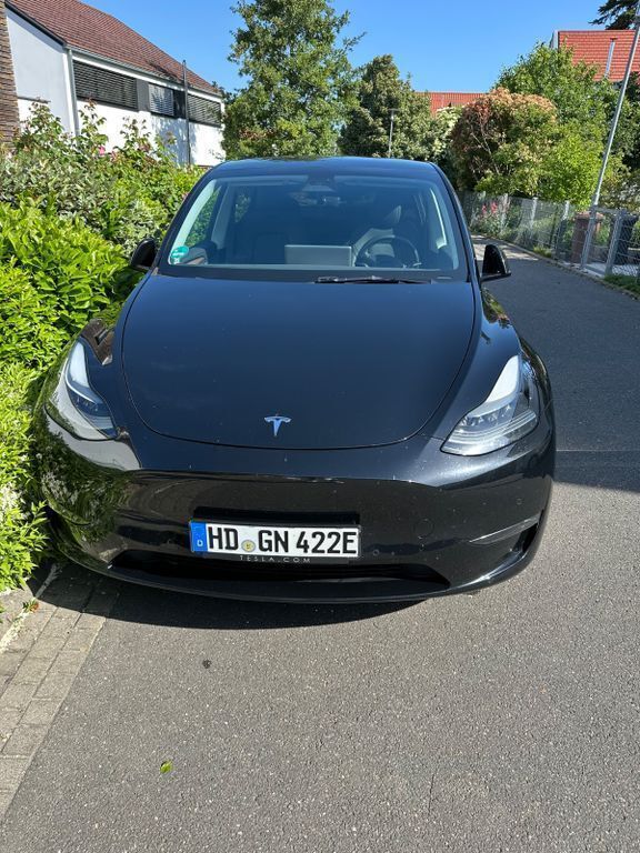 Schwarz Gebraucht 2022 Tesla Model Y Long Range AWD SUV | 29.900 € (Guter Preis) - Bild 1/4