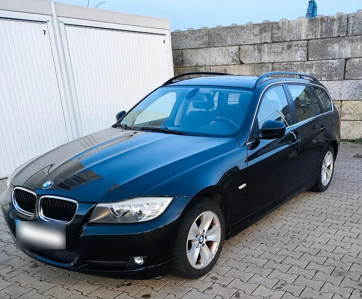 Gebraucht BMW 318 143 PS (105 kW) 2009 Schwarz Kombi