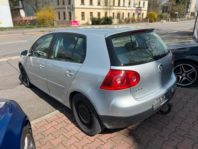 Gebraucht VW Golf V 75 PS (55 kW) 2004 Silber Kleinwagen