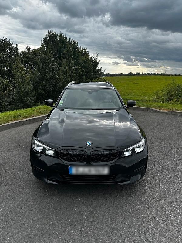 Gebraucht BMW 320 190 PS (139 kW) 2020 Schwarz Kombi
