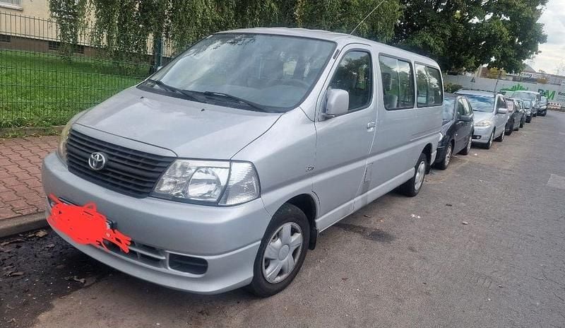 Silber Gebraucht 2008 Toyota HiAce Van / Kleinbus | 8.600 € - Bild 1/1