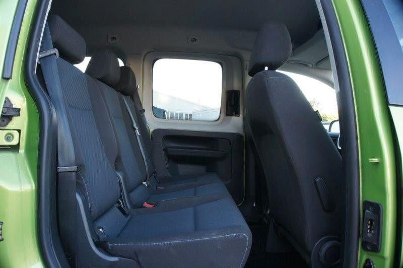 Gebraucht VW Caddy Maxi Trendline 110 PS (80 kW) 2016 Grün Van / Kleinbus