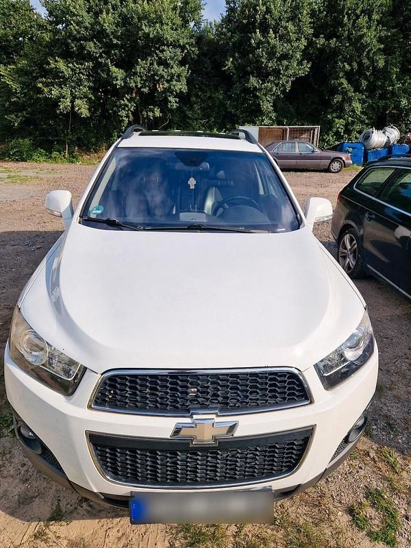 Weiß Gebraucht 2012 Chevrolet Captiva SUV | 4.500 € (Fairer Preis) - Bild 1/4