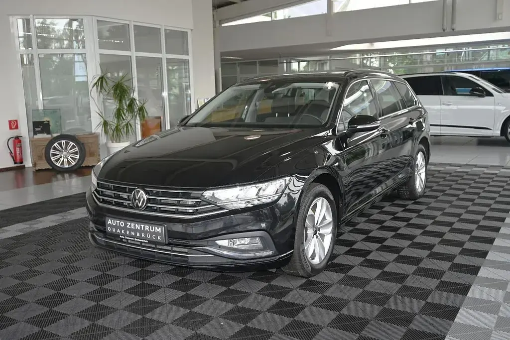 Gebraucht VW Passat Business 200 PS (147 kW) 2023 Schwarz Kombi