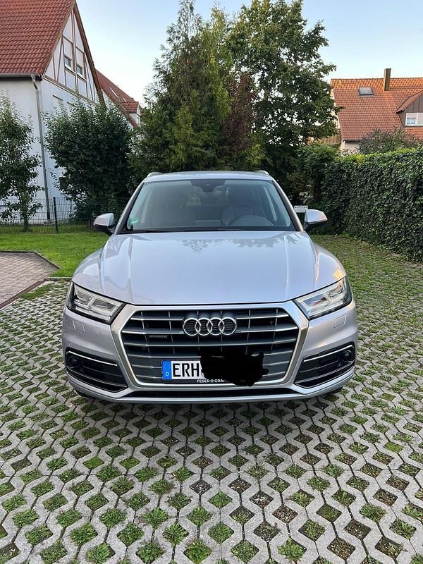 Silber Gebraucht 2017 Audi Q5 S-Line SUV | 32.450 € (Etwas zu teuer) - Bild 1/4