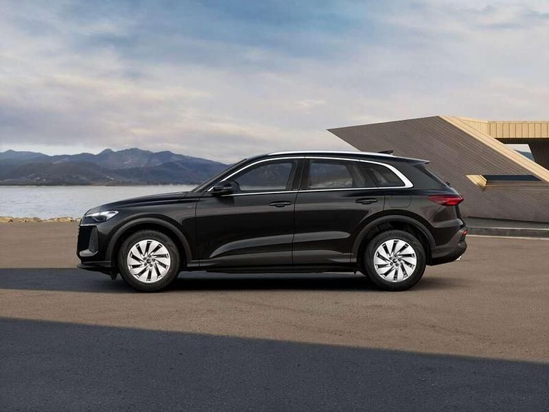Neu Audi Q5 Performance 299 PS (219 kW) 2025 Arkonaweiss SUV