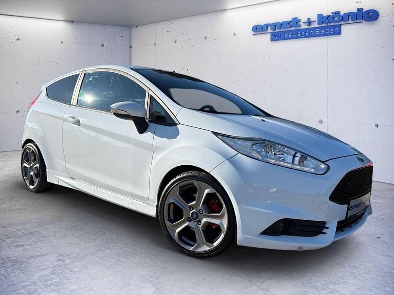 Weiß Gebraucht 2013 Ford Fiesta Sport Kleinwagen | 10.990 € (Etwas zu teuer) - Bild 1/4