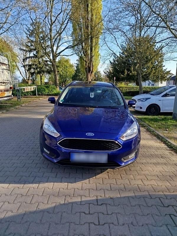 Usata Ford Focus 120 CV (88 kW) 2016 Blu Station wagon