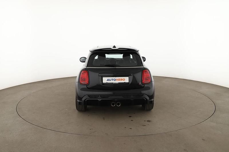 Gebraucht Mini Cooper S Classic 178 PS (130 kW) 2023 Schwarz Kleinwagen