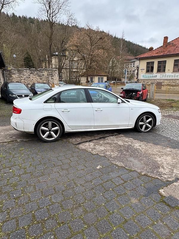 Gebraucht Audi A4 S-Line 211 PS (155 kW) 2012 Weiß Limousine