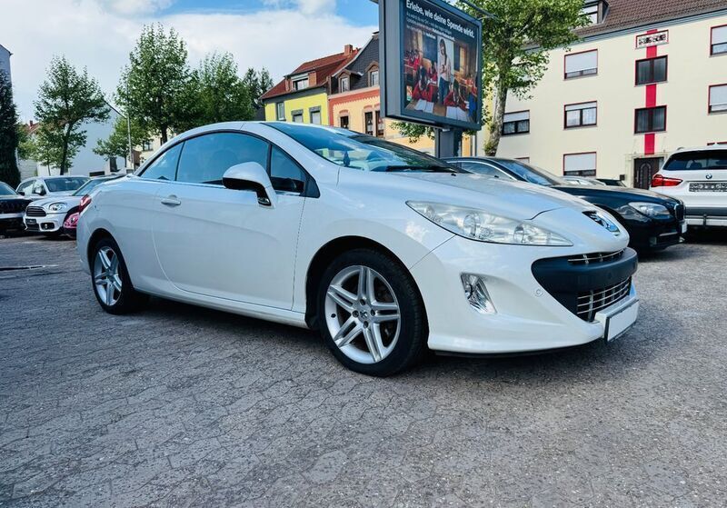 Weiß Gebraucht 2011 Peugeot 308 CC Allure Cabrio | 5.200 € (Guter Preis) - Bild 1/4