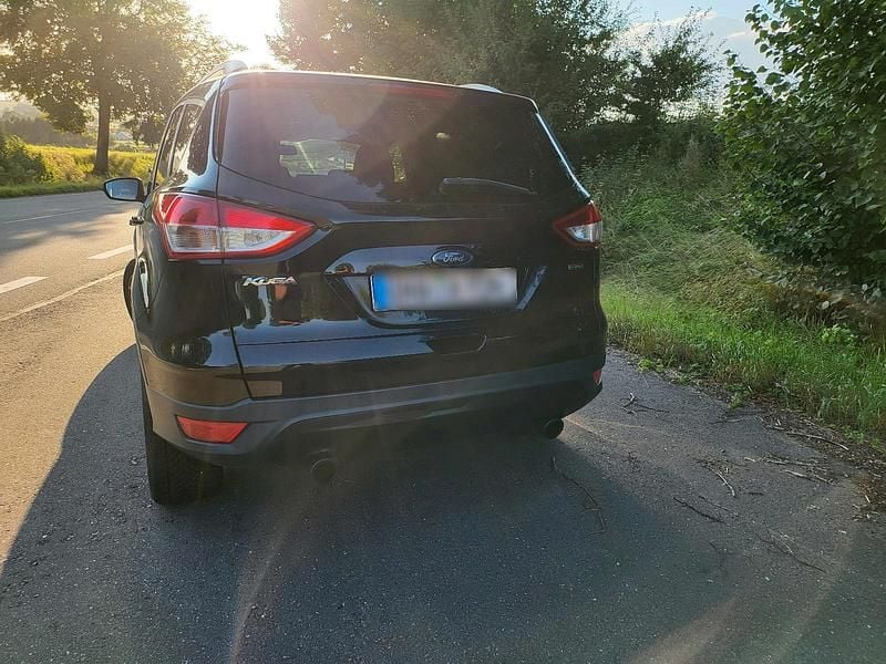 Gebraucht Ford Kuga 150 PS (110 kW) 2015 Schwarz SUV