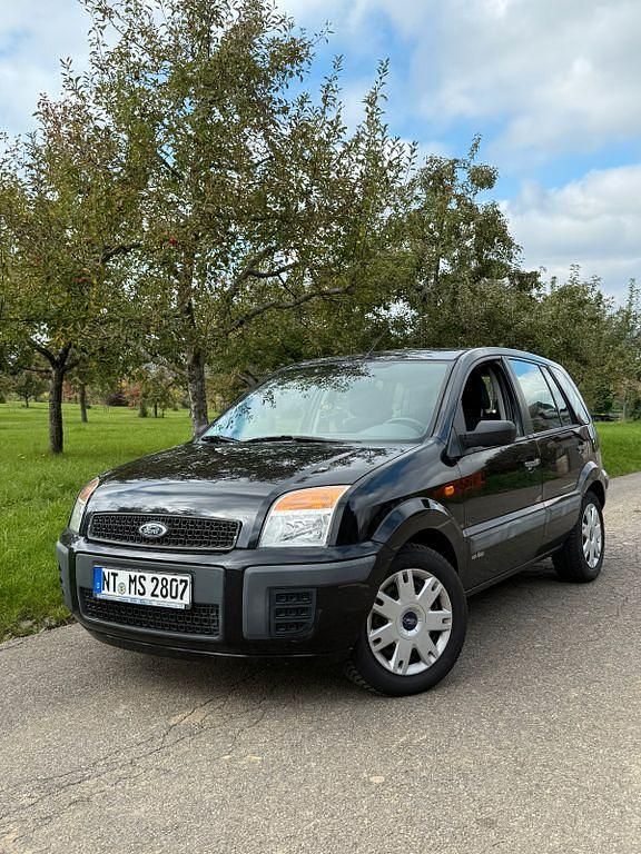 Schwarz Gebraucht 2006 Ford Fusion Ambiente Limousine | 3.400 € (Etwas zu teuer) - Bild 1/4