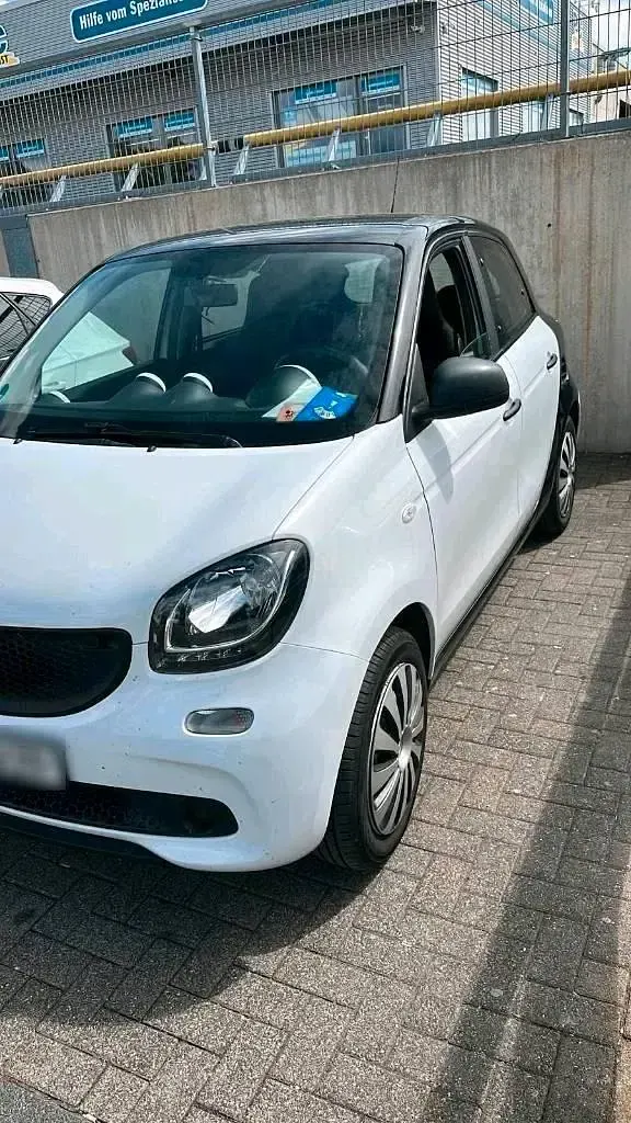 Gebraucht Smart ForFour Basis 70 PS (51 kW) 2016 Weiß Kleinwagen