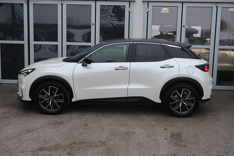 Gebraucht Lexus LBX 136 PS (100 kW) 2024 Weiß SUV