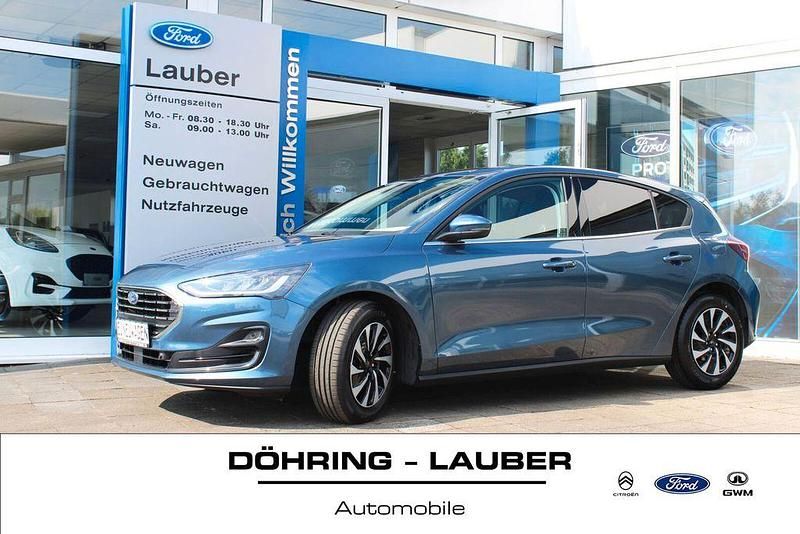 Gebraucht Ford Focus Titanium 125 PS (91 kW) 2024 Blau Limousine