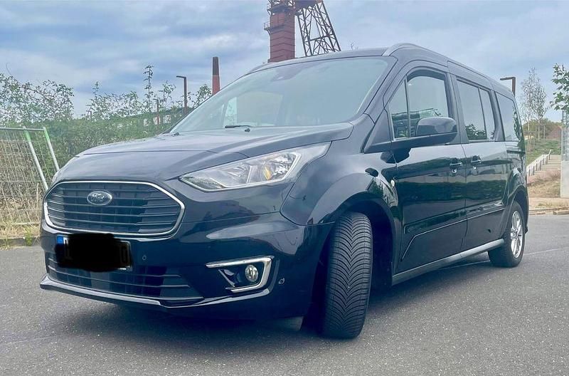 Schwarz Gebraucht 2018 Ford Tourneo Connect Trend Van / Kleinbus | 18.299 € (Etwas zu teuer) - Bild 1/4