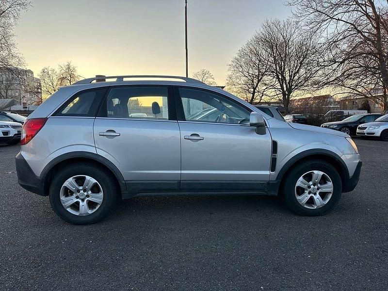 Gebraucht Opel Antara Edition 150 PS (110 kW) 2009 Diamantsilber SUV