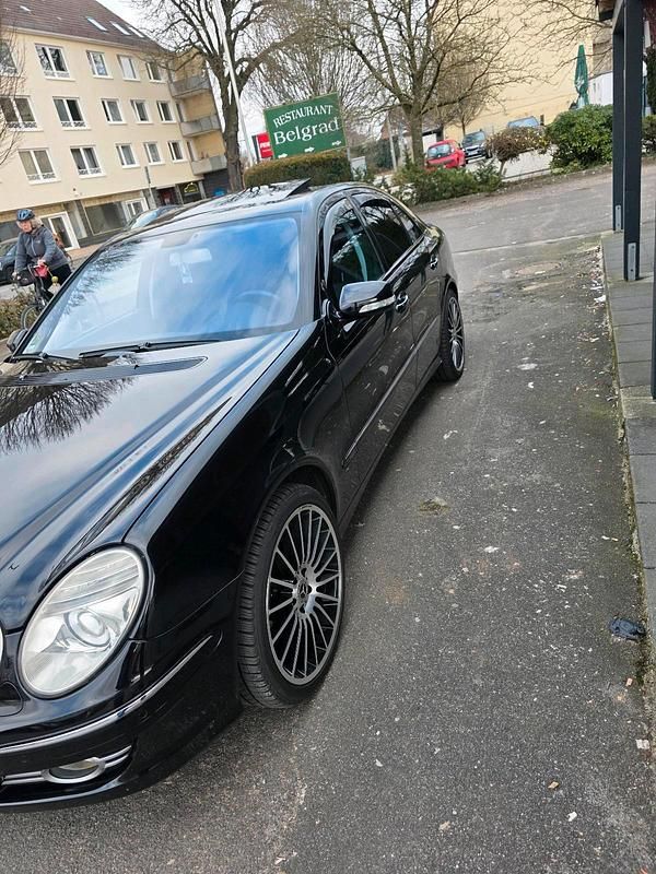Gebraucht Mercedes E200 184 PS (135 kW) 2007 Limousine
