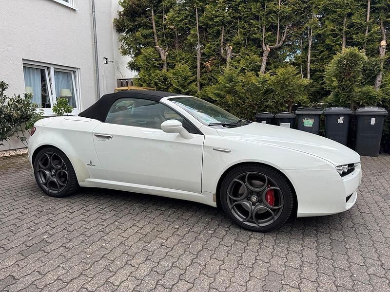 Gebraucht Alfa Romeo Spider 200 PS (147 kW) 2011 Weiß Cabrio