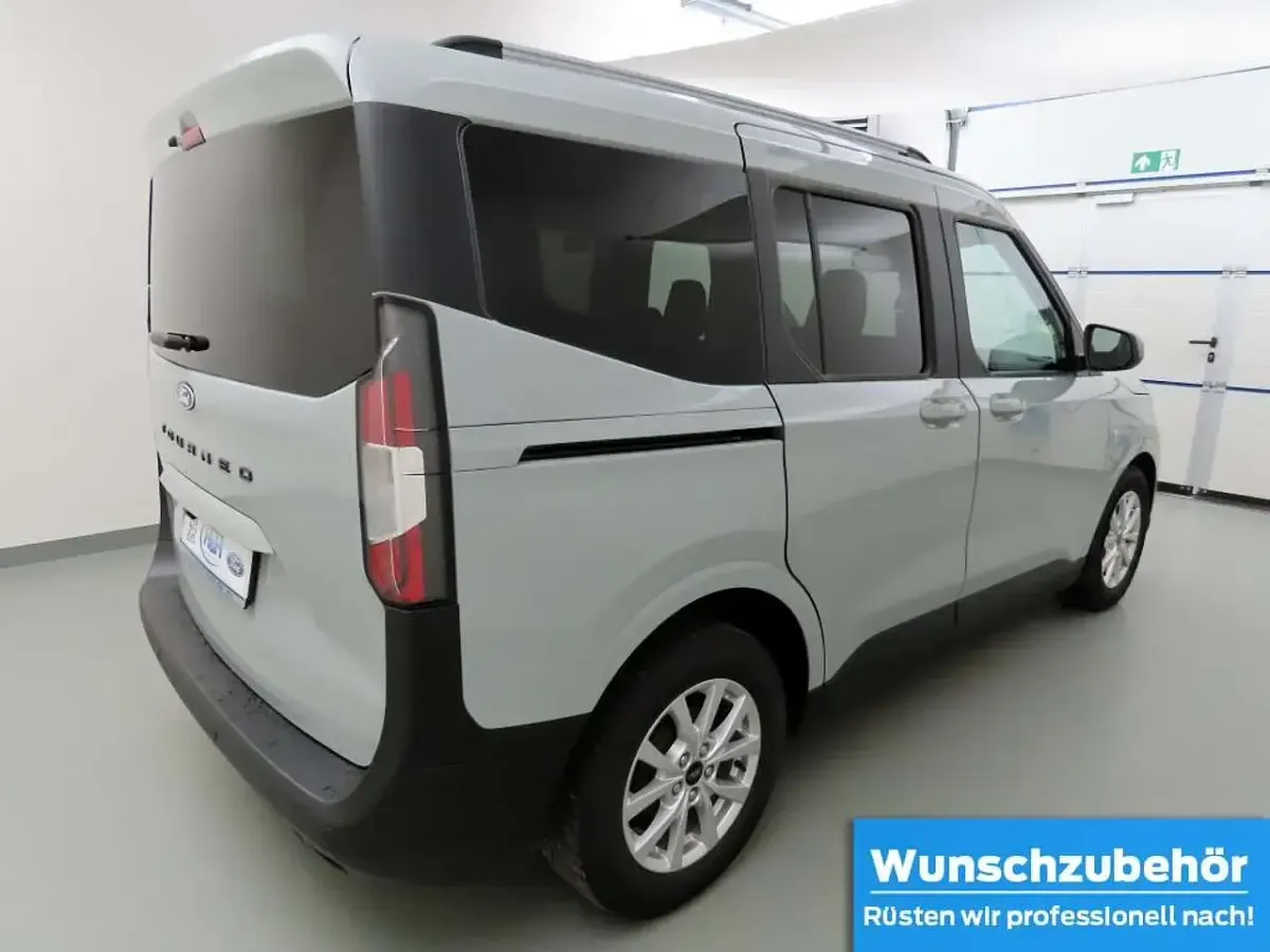 Gebraucht Ford Tourneo Courier Titanium 125 PS (91 kW) 2024 Cactus gray Van / Kleinbus