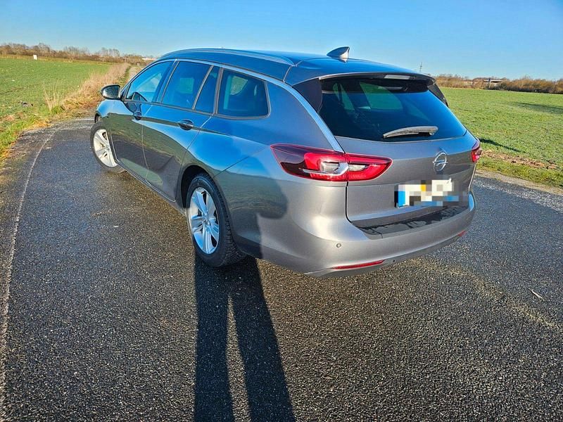 Gebraucht Opel Insignia Edition 170 PS (125 kW) 2017 Grau Kombi