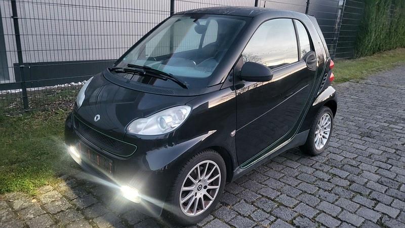 Schwarz Gebraucht 2009 Smart ForTwo Coupé Coupé | 1.100 € (Superpreis) - Bild 1/4