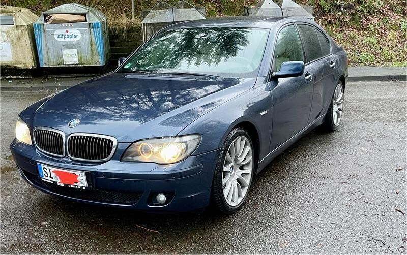Blau Gebraucht 2004 BMW 750 Sport Line Limousine | 5.500 € (Fairer Preis) - Bild 1/4