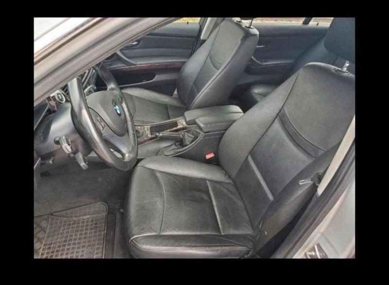 Second-hand BMW 318 2011 Argintiu Break