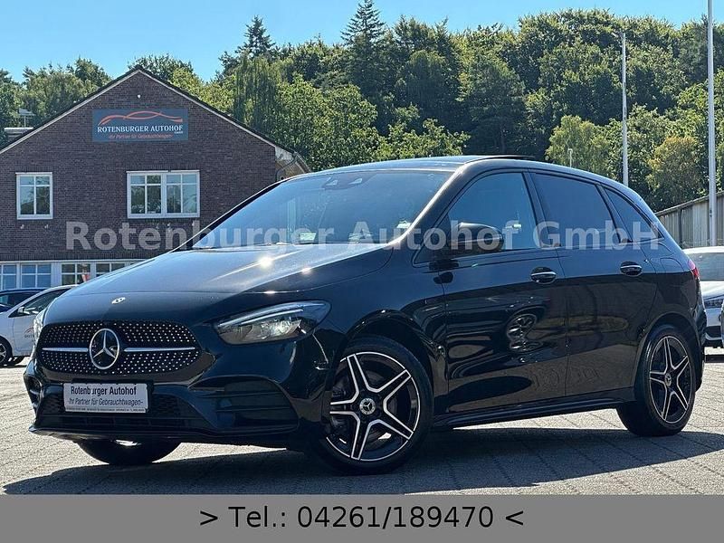 Schwarz Gebraucht 2021 Mercedes B250e AMG line Van / Kleinbus | 22.990 € (Etwas zu teuer) - Bild 1/4