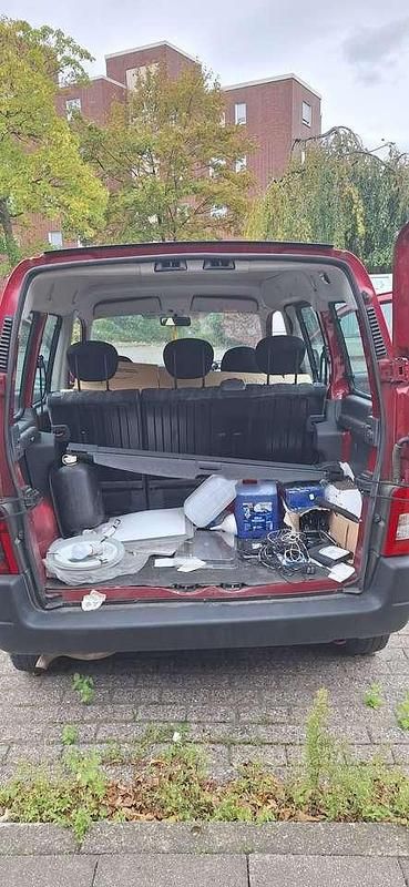 Gebraucht Citroën Berlingo Advance 75 PS (55 kW) 2006 Rot Van / Kleinbus