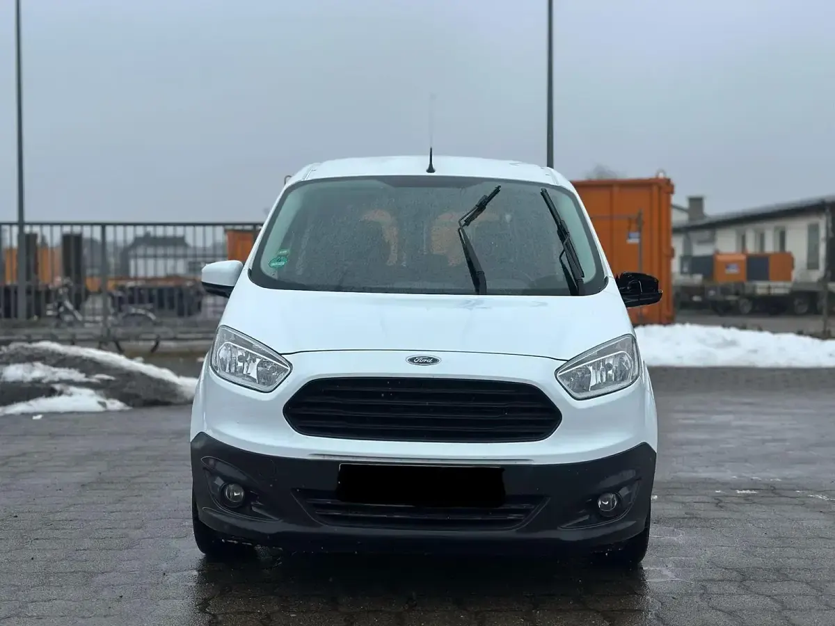 Second-hand Ford Transit 101 CP (74 kW) 2017 Alb Monovolum