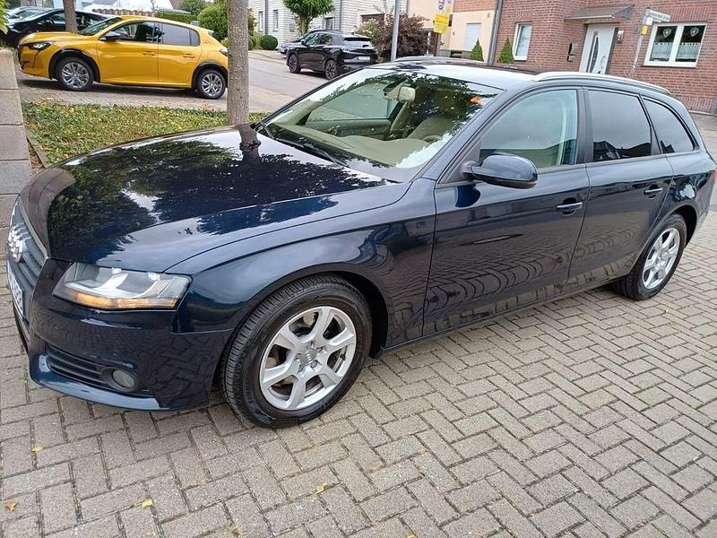 Blau Gebraucht 2011 Audi A4 Attraction Kombi | 7.000 € (Superpreis) - Bild 1/4