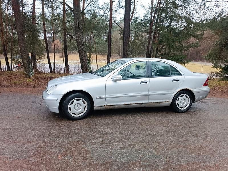 Gebraucht Mercedes C200 116 PS (85 kW) 2000 Silber Limousine