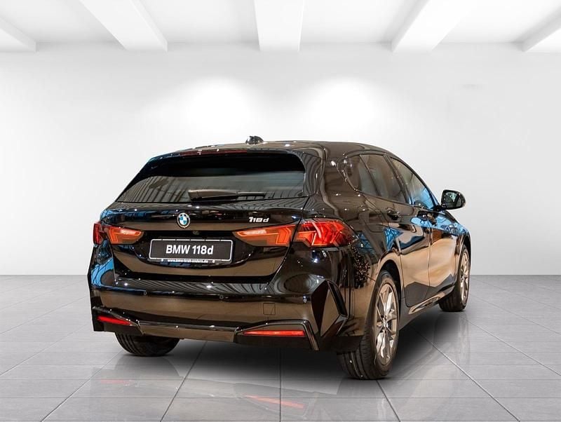 Neu BMW 118 Efficient Dynamics 150 PS (110 kW) 2025 Schwarz ii Kleinwagen