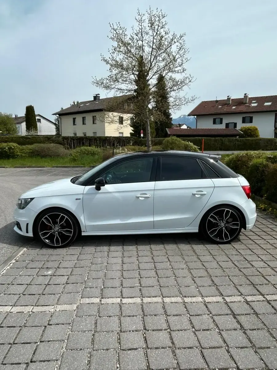 Gebraucht Audi A1 89 PS (65 kW) 2013 Weiß Kleinwagen