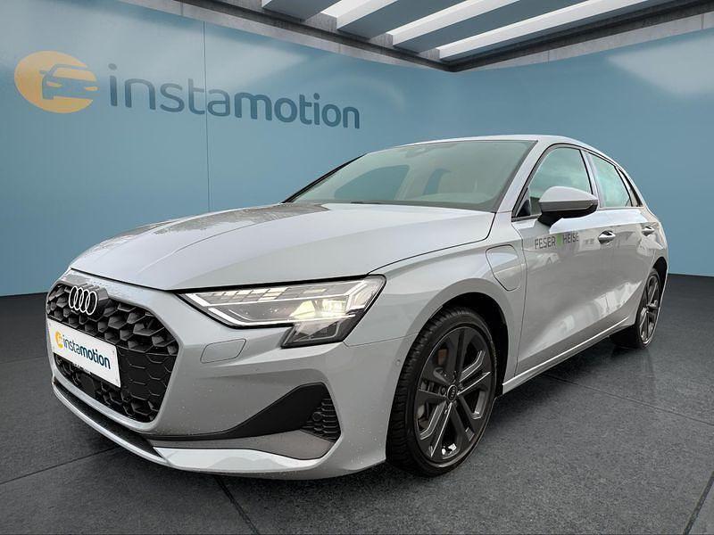 Grau Gebraucht 2025 Audi A3 Sportback Kleinwagen | 39.849 € (Teuer) - Bild 1/4